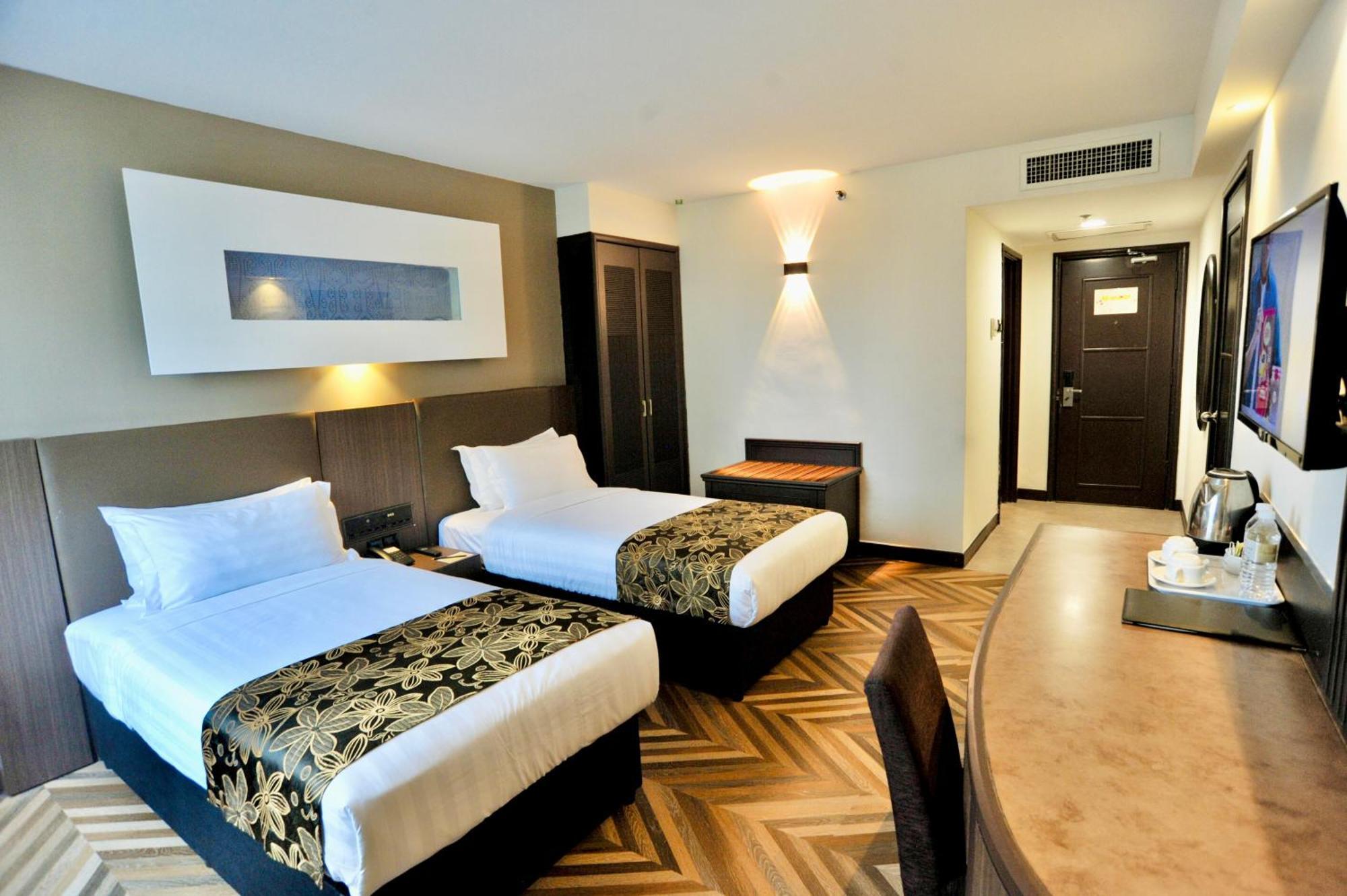 Hotel Regalpark 3*