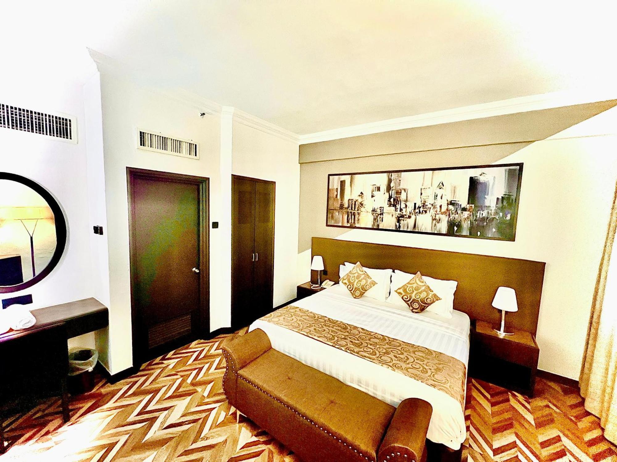 Hotel Regalpark Kuala Lumpur