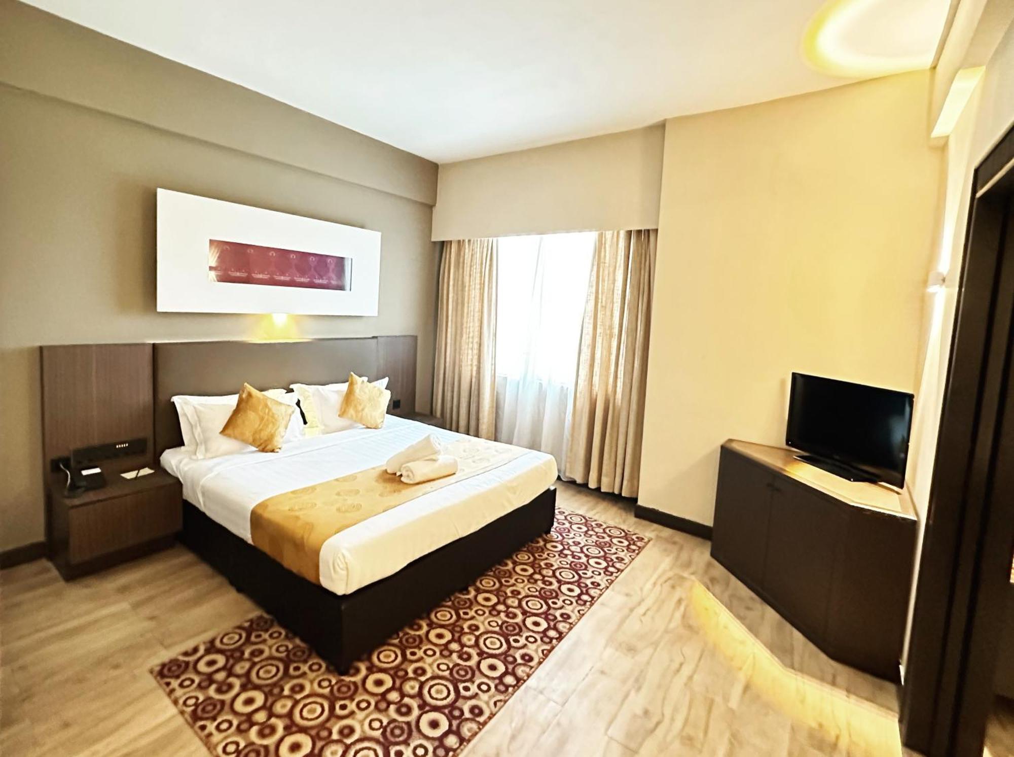 Hotel Regalpark