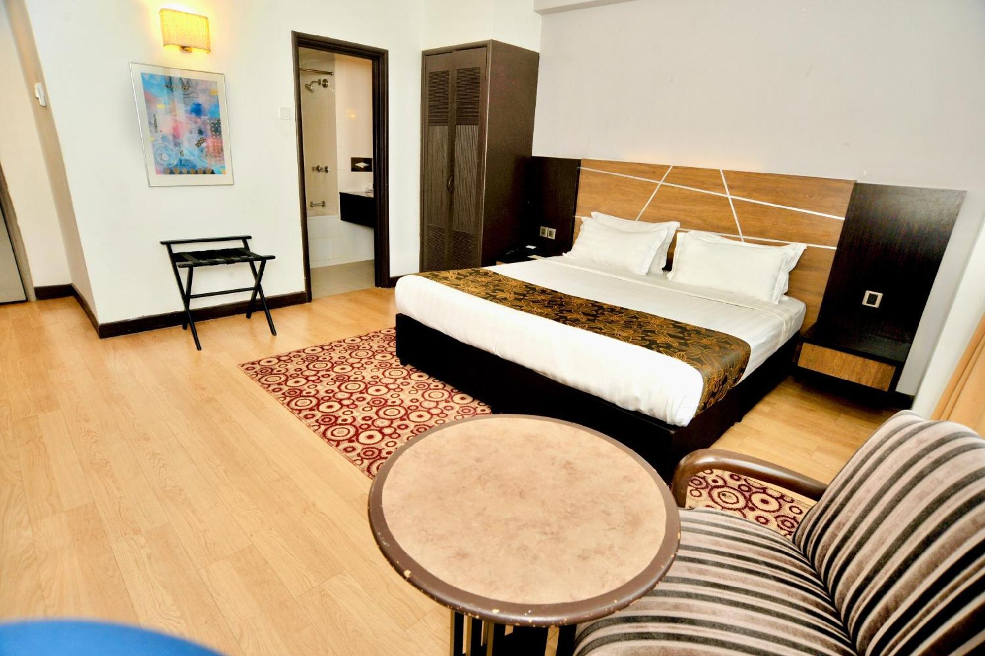 Hotel Regalpark